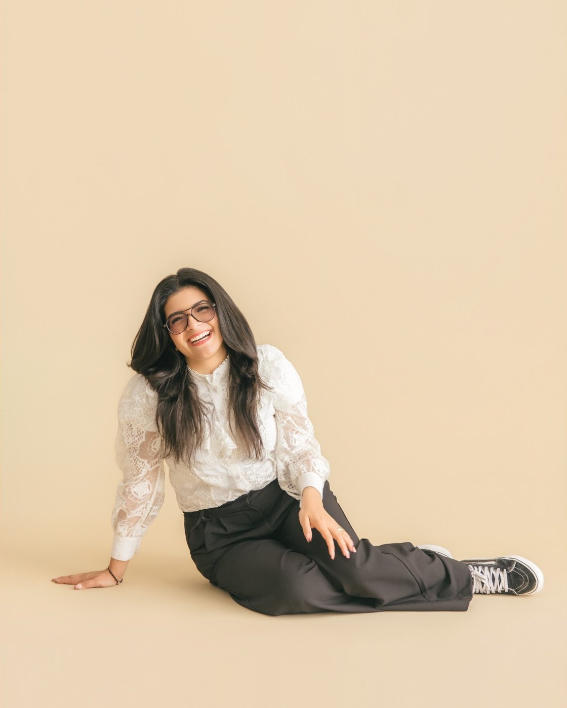 Portrait of Rousse Rivera, PMU artist in Vancouver